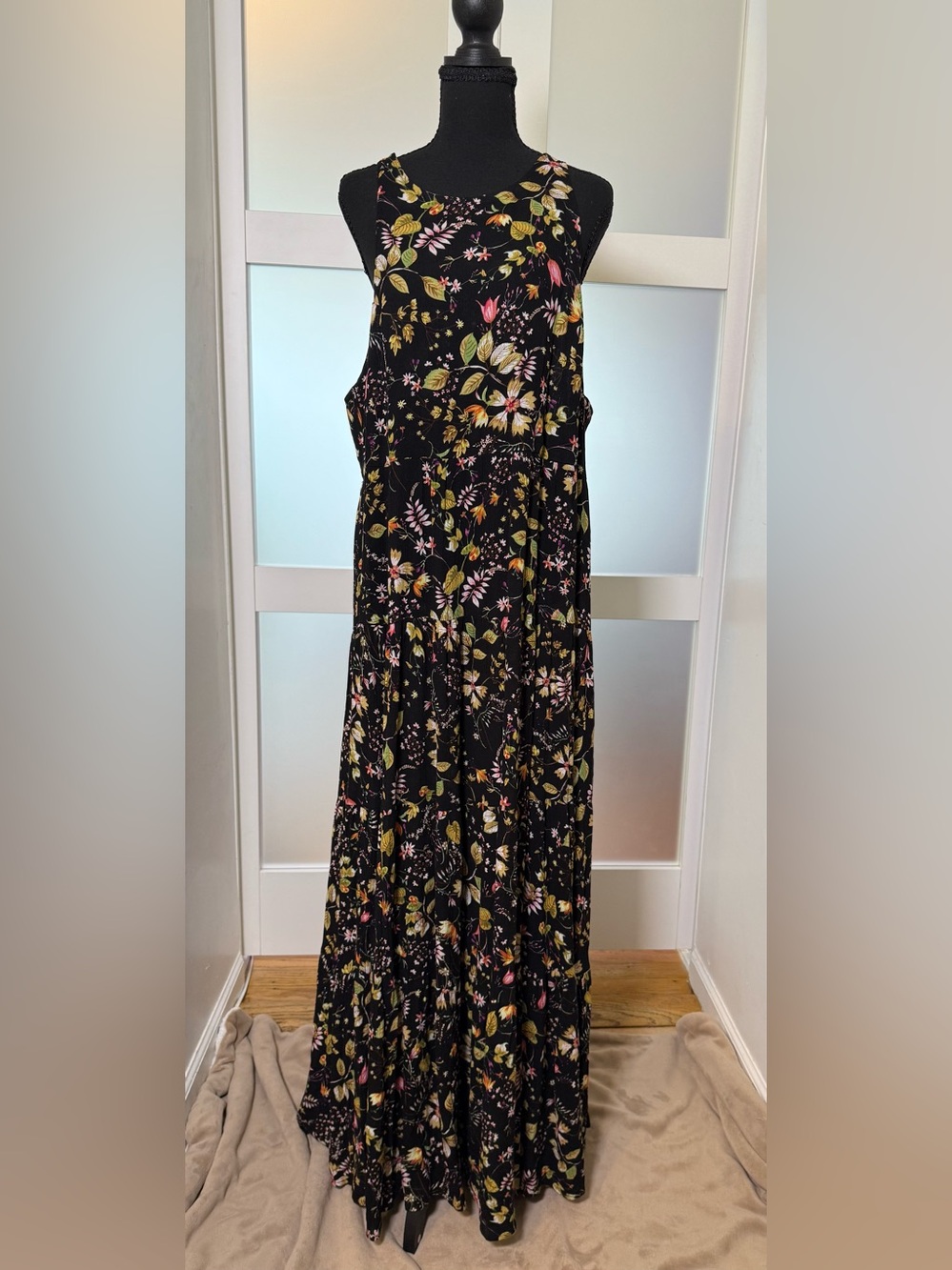 NATURAL LIFE NWT Black Floral Boho Maxi Dress, size XL.